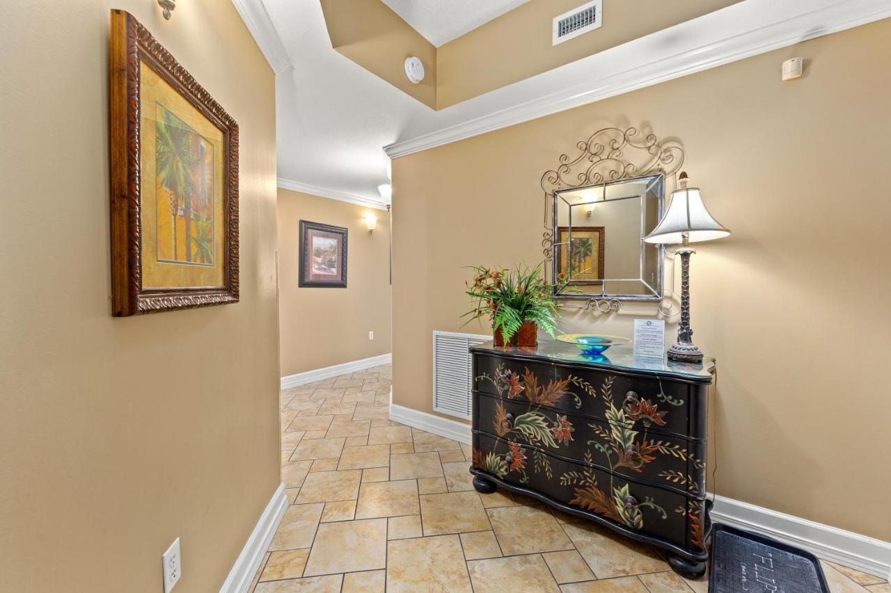 Gulf Front Master Bedroom! 2 Pools & Hot Tubs! Sleeps 8! Panama City Beach Exterior photo